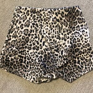 Animal print skirt Size Small